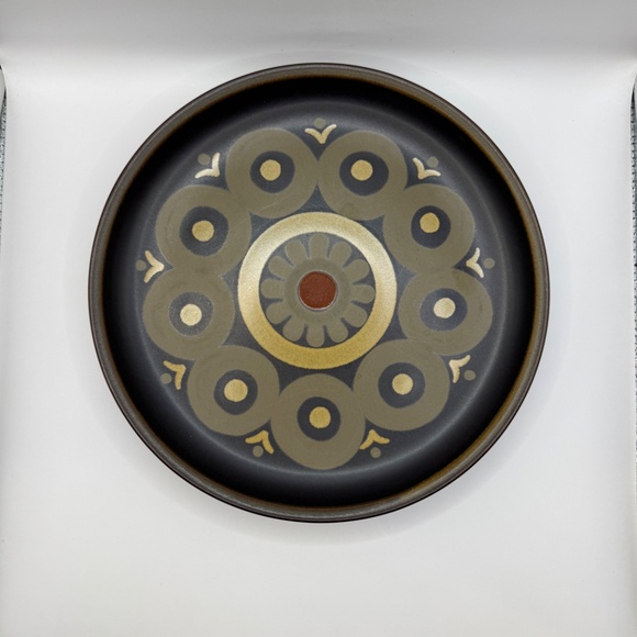 Denby Arabesque 10 Inch Dinner Plates Set of 5. - Picture 6 of 10